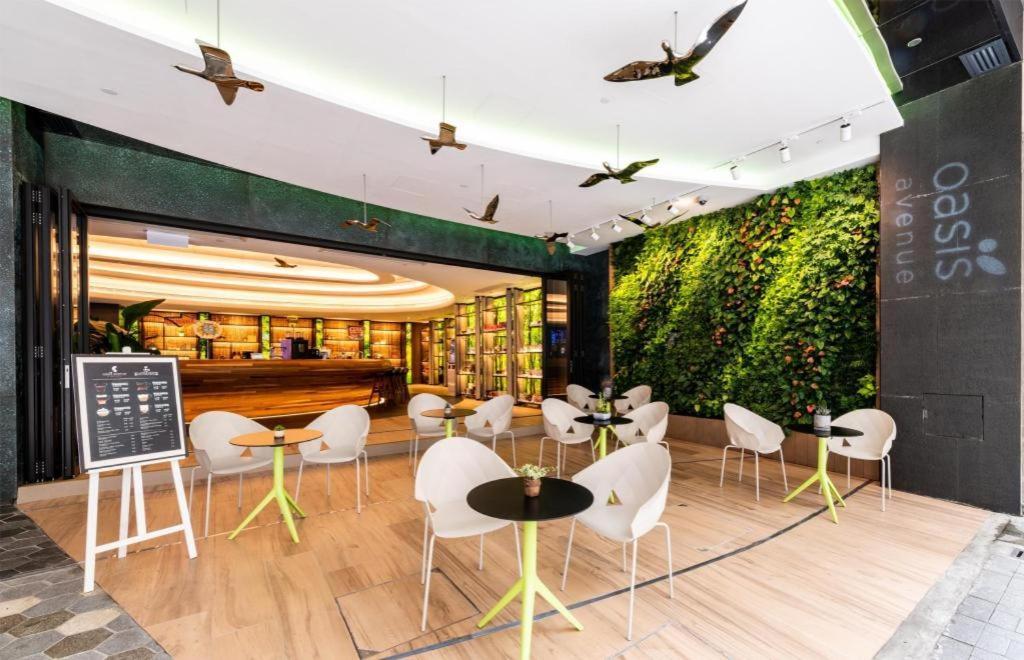 Oasis Avenue-A Gdh Hotel Hong Kong Exterior foto